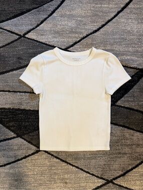 AMERICAN EAGLE WHITE T SHIRT